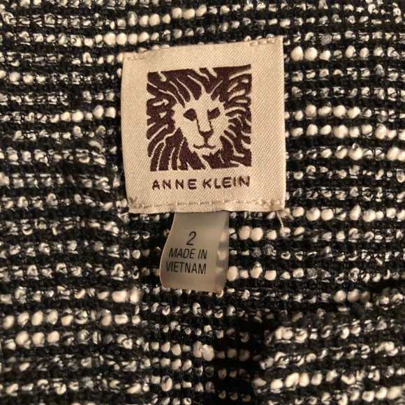 Blazer - Picture 2 of 3